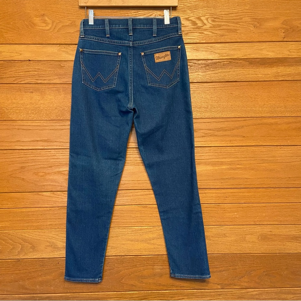 Wrangler Heritage Slim sample tapered leg logo jeans